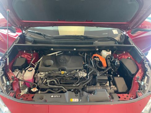 Certified 2025 Toyota RAV4 XLE image 21