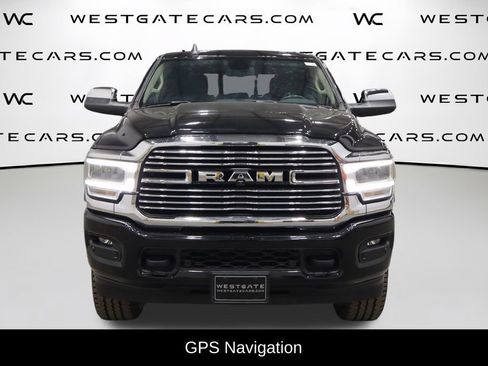 Used 2022 RAM 2500 Laramie AWD/4WD image 2