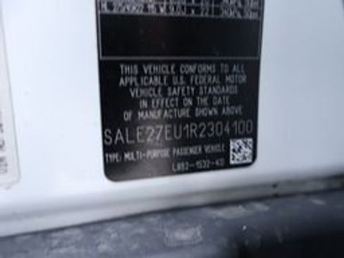 Certified 2024 Land Rover Defender 110 X-Dynamic SE AWD/4WD image 39