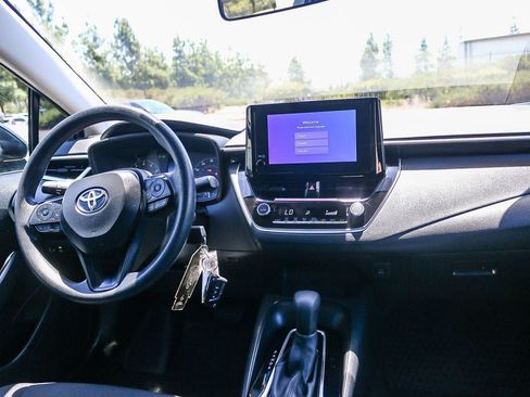 Certified 2025 Toyota Corolla LE FWD image 18