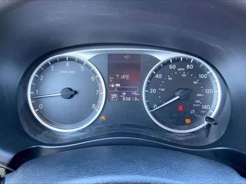 Used 2022 Nissan Kicks S image 26