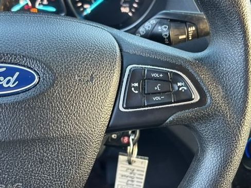 Used 2018 Ford Escape SE FWD image 14