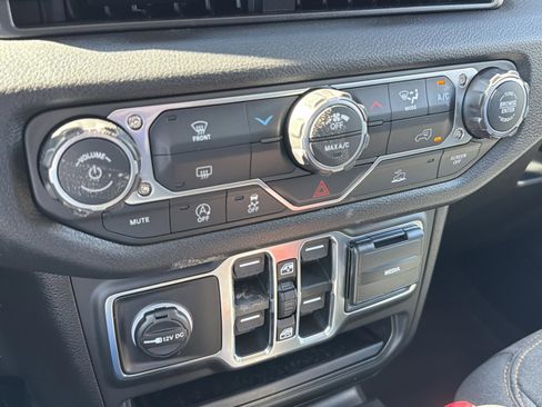New 2026 Jeep Wrangler Unlimited Sport AWD/4WD image 19