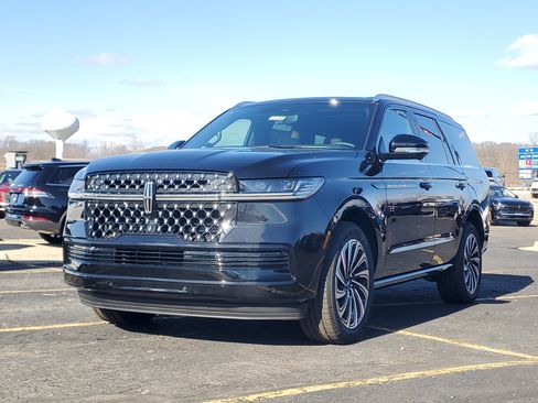 New 2026 Lincoln Navigator Black Label AWD/4WD image 2
