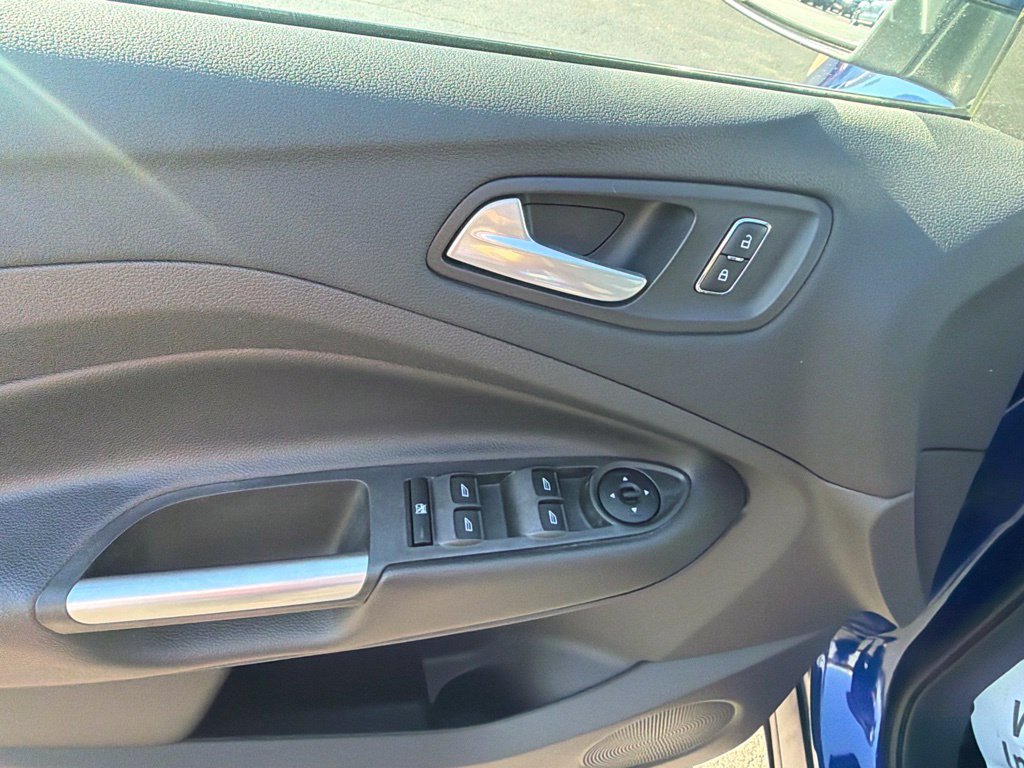 Used 2016 Ford Escape SE FWD image 25
