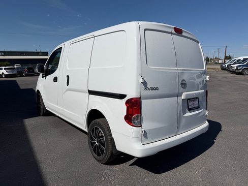 Used 2018 Nissan NV200 SV FWD image 3