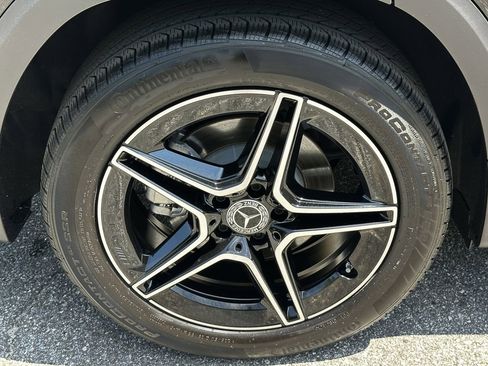 Certified 2025 Mercedes-Benz GLB 250 4MATIC image 20