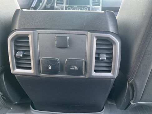Used 2018 Ford F150 XLT w/ Equipment Group 302A Luxury AWD/4WD image 33