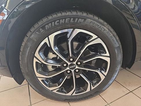 Used 2025 Lincoln Nautilus Reserve image 44