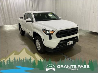 New 2025 Toyota Tacoma SR5