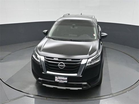 Used 2023 Nissan Pathfinder SL image 40