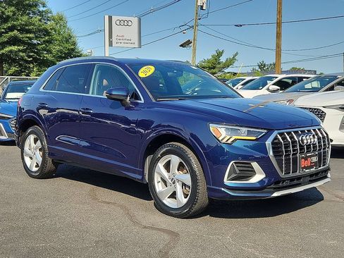 Used 2020 Audi Q3 2.0T Premium Plus w/ Premium Plus Package AWD/4WD image 2