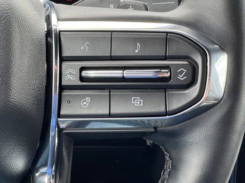 Certified 2025 GMC Acadia Elevation AWD/4WD image 22