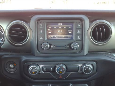 Used 2019 Jeep Wrangler Unlimited Sport image 24