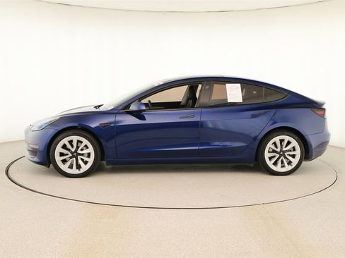 Used 2022 Tesla Model 3 Long Range image 2