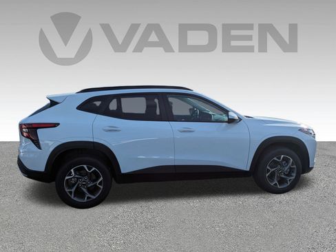 New 2026 Chevrolet Trax LT w/ Driver Confidence Package FWD image 23