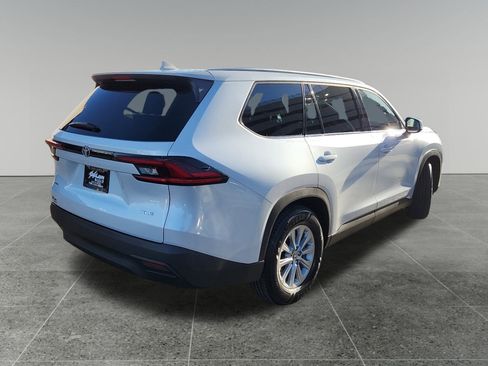 Used 2025 Toyota Grand Highlander AWD image 7