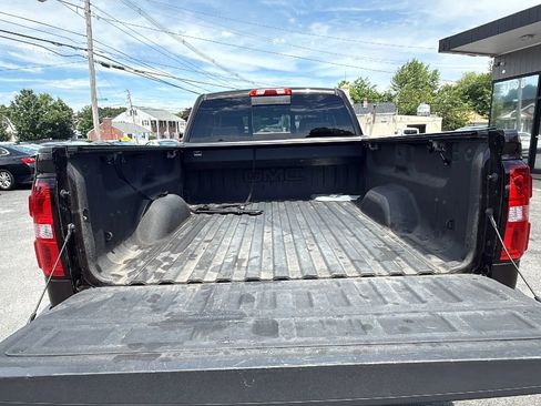 Used 2018 GMC Sierra 1500 SLE w/ SLE Value Package AWD/4WD image 9