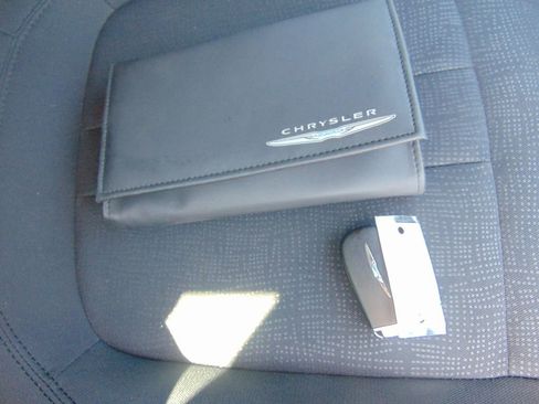 Used 2016 Chrysler 200 LX image 10