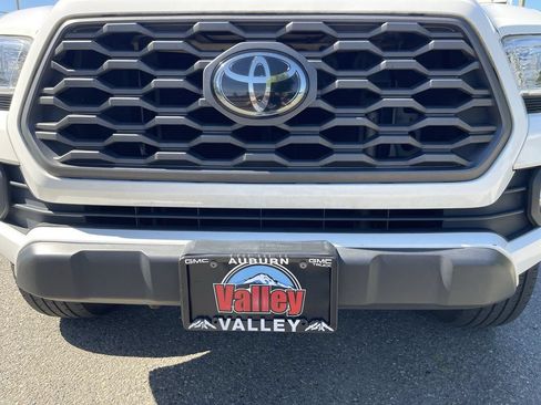 Used 2021 Toyota Tacoma TRD Off-Road AWD/4WD image 28