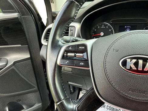 Used 2020 Kia Sorento S FWD image 17