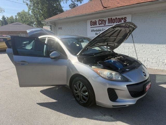 Used 2013 MAZDA MAZDA3 i Sport FWD image 8