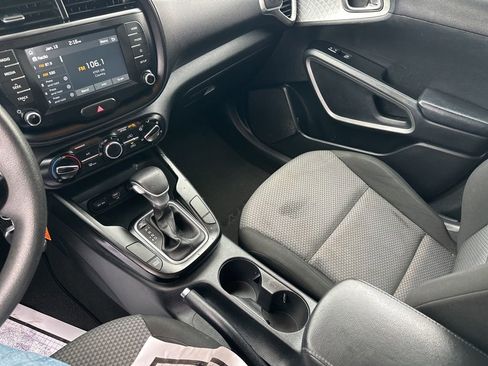 Used 2021 Kia Soul LX image 26