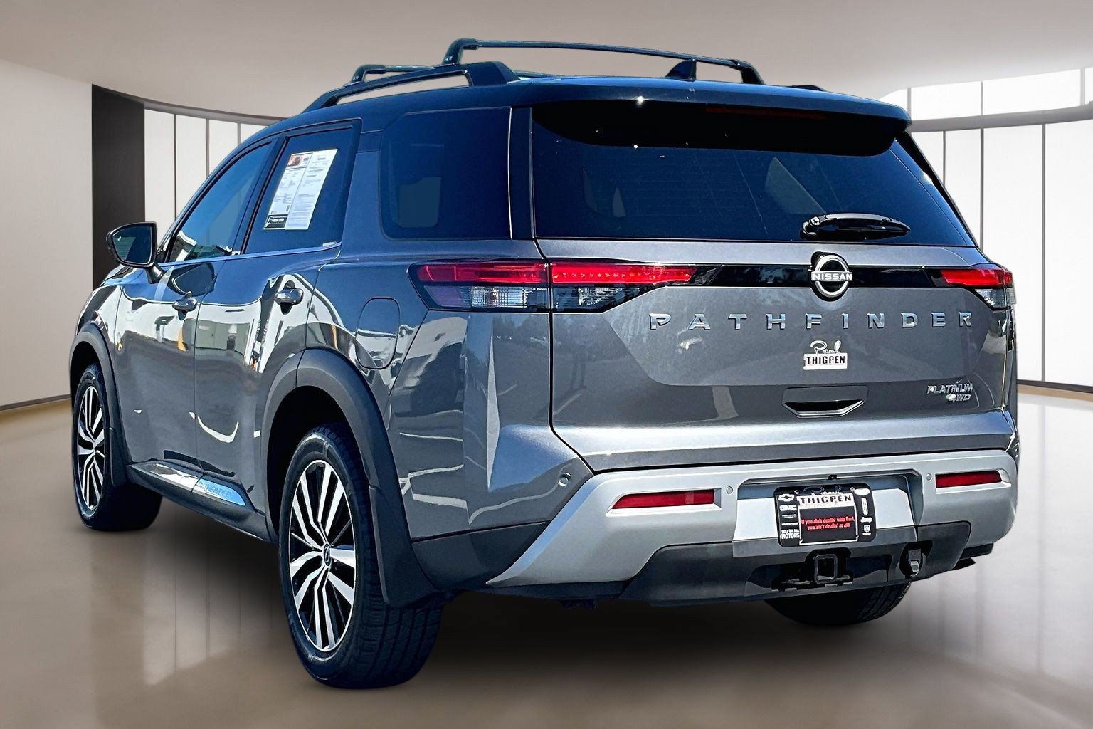 Used 2023 Nissan Pathfinder Platinum AWD/4WD image 5