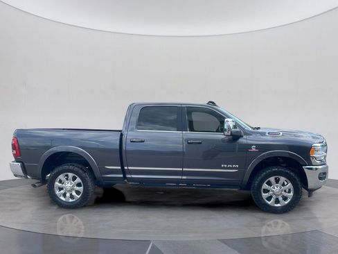 Used 2024 RAM 3500 Limited AWD/4WD image 5