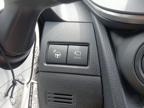 New 2026 Toyota Prius Limited FWD image 21