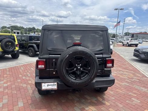 Used 2020 Jeep Wrangler Sport AWD/4WD image 35