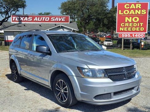 Used 2018 Dodge Journey SE w/ Connectivity Group FWD image 1