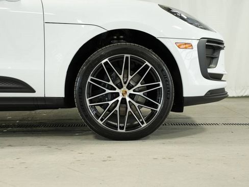 New 2025 Porsche Macan image 41