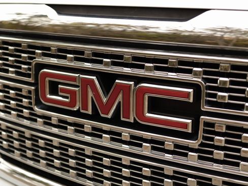 Used 2018 GMC Sierra 1500 Denali image 39