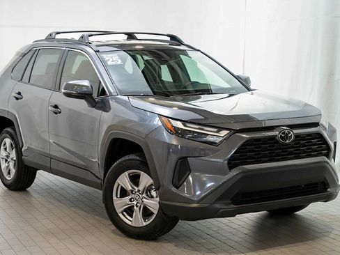 Used 2025 Toyota RAV4 XLE image 1