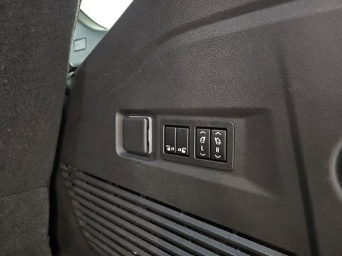 Used 2022 GMC Yukon Denali w/ Max Trailering Package image 23