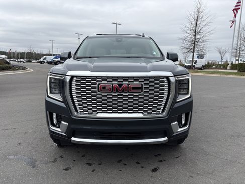 Used 2021 GMC Yukon Denali image 3