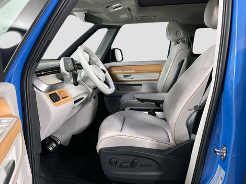 New 2025 Volkswagen ID. Buzz 1st Edition image 24