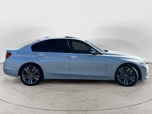 Used 2013 BMW 335i xDrive Sedan w/ Technology Pkg AWD/4WD image 4
