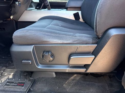 Used 2016 Ford Expedition EL XLT image 17