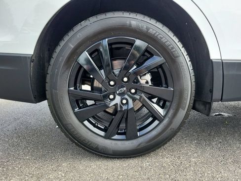 Used 2024 Chevrolet Equinox LS w/ LS Convenience Package FWD image 8