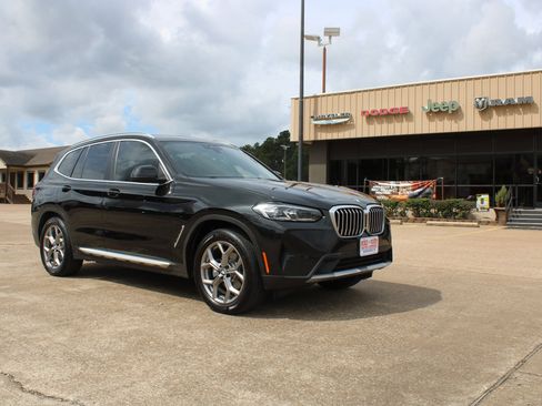 Used 2022 BMW X3 xDrive30i w/ Premium Package 2 image 4