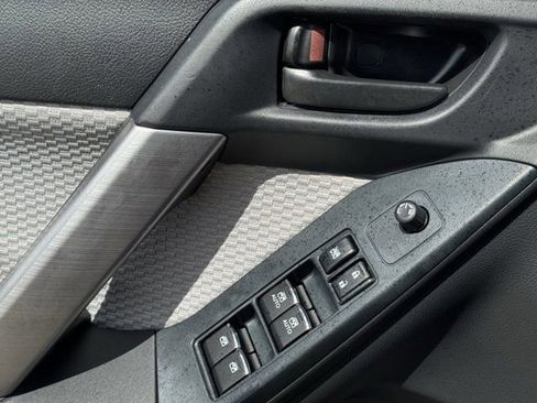 Used 2017 Subaru Forester 2.5i Premium w/ All-Weather Package image 26