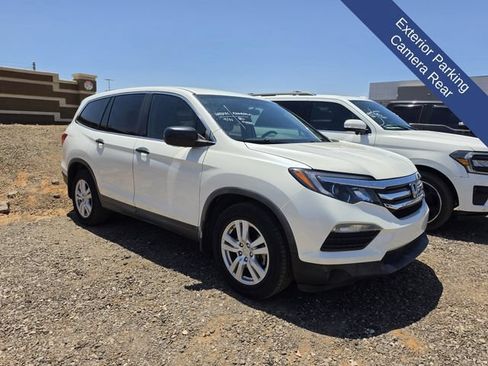 Used 2017 Honda Pilot LX image 4