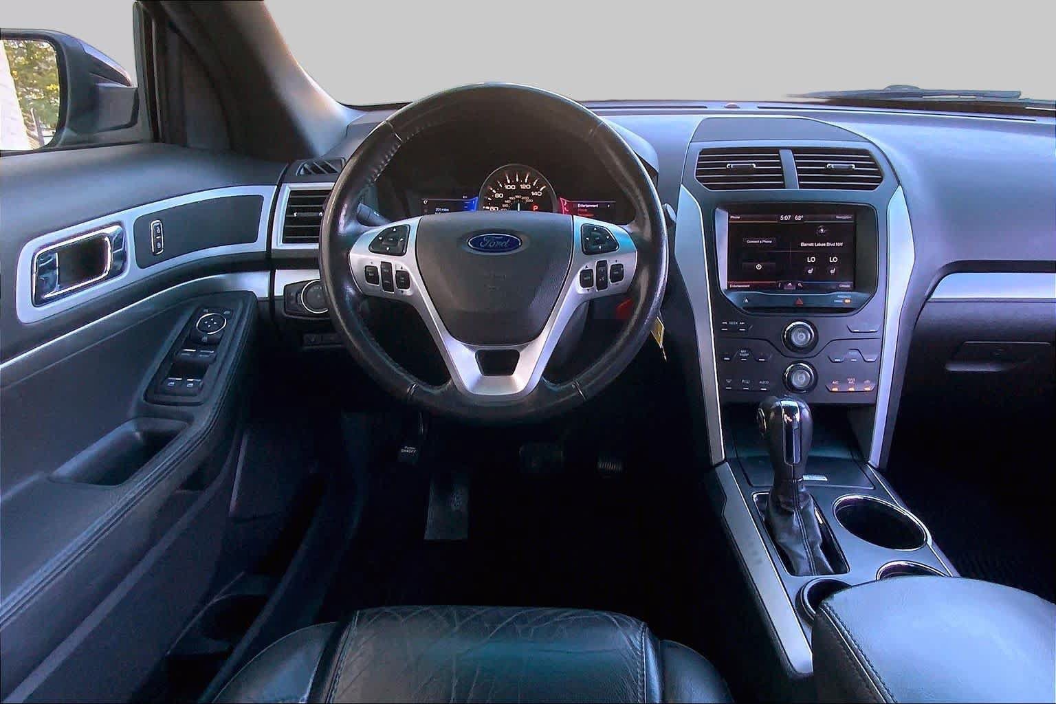 Used 2013 Ford Explorer XLT FWD image 5