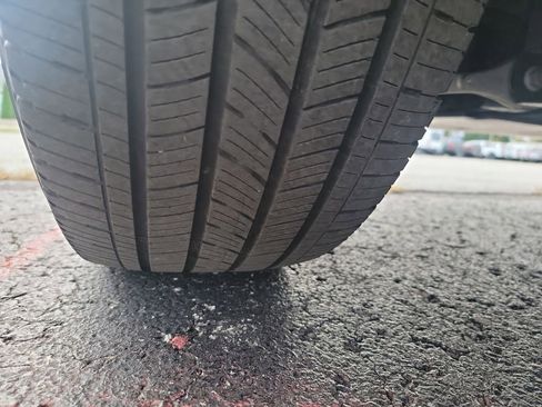 Used 2022 Ford Explorer XLT w/ Equipment Group 202A image 29