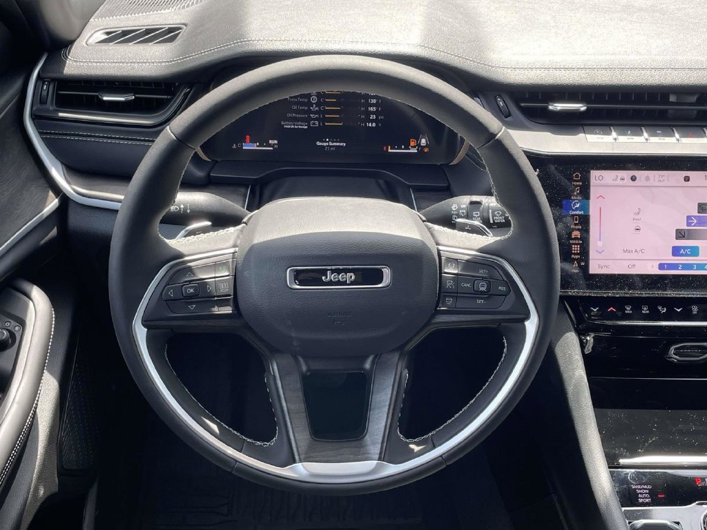 New 2026 Jeep Grand Cherokee Altitude AWD/4WD image 22