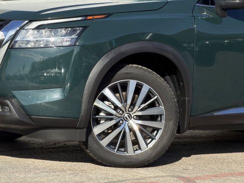 Used 2022 Nissan Pathfinder Platinum w/ Cargo Package image 8