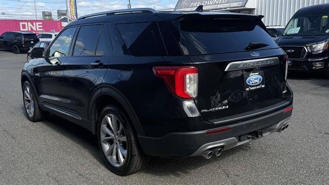 Certified 2022 Ford Explorer Platinum w/ Equipment Group 601A AWD/4WD image 3