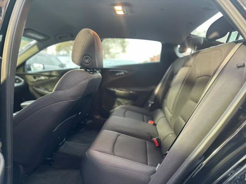 Used 2022 Chevrolet Malibu LT image 12